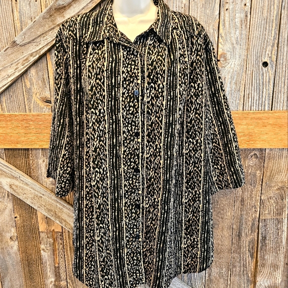 Maggie Barnes Women's Button Front Top Black Gold Polyester Plus Size 22W EUC - Picture 1 of 7